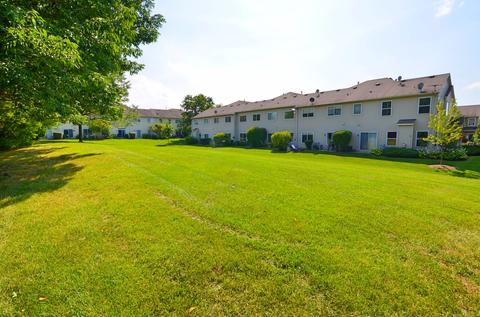 17606 Gilbert Dr, Lockport, IL 60441 photo 2