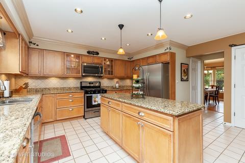 2433 Knowlton Dr, West Dundee, IL 60118 photo 5