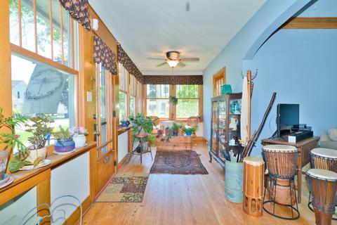 352 Moseley St, Elgin, IL 60123 photo 4