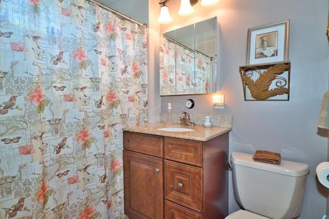 352 Moseley St, Elgin, IL 60123 photo 13