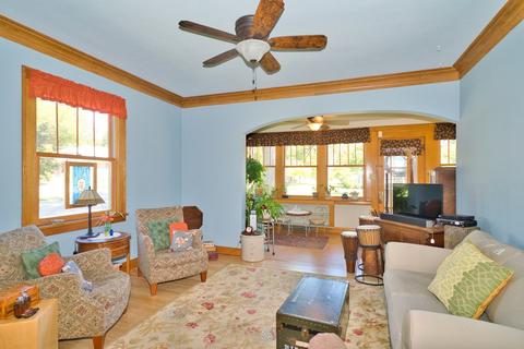 352 Moseley St, Elgin, IL 60123 photo 3