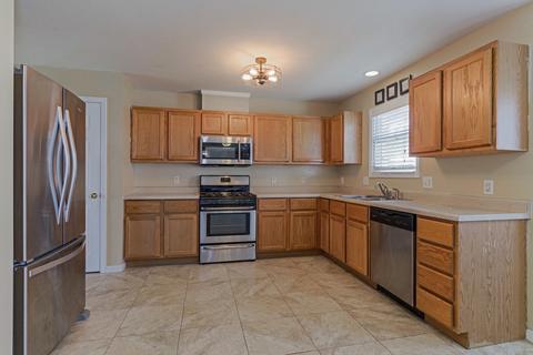 1001 Perry Ln, Normal, IL 61761 photo 15