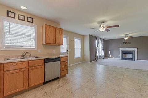 1001 Perry Ln, Normal, IL 61761 photo 17