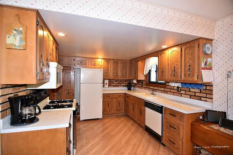 855 Martin Dr, Elgin, IL 60120 photo 6