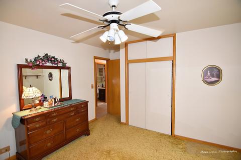 209 N Marion Ave, Bartlett, IL 60103 photo 11
