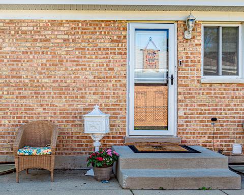 807 E Irving Park Rd, Itasca, IL 60143 photo 3