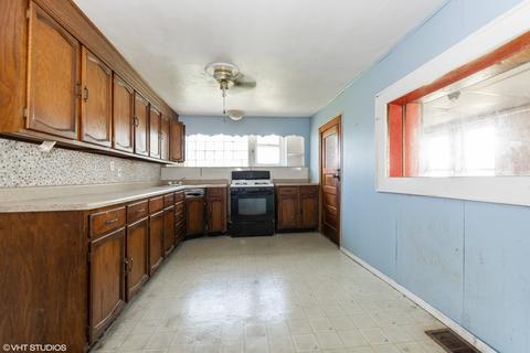 7608 Odell Ave, Bridgeview, IL 60455 photo 4