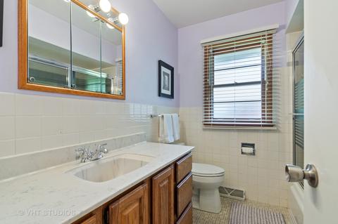 1100 W Pendleton Pl, Mount Prospect, IL 60056 photo 11