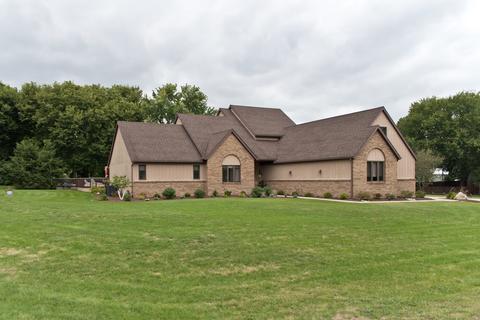 3945 Dixon Dr, Morris, IL 60450 photo 2