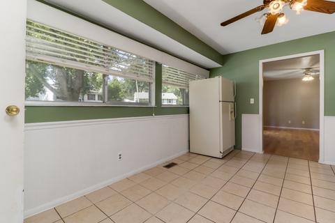 1313 Pinehurst Dr, Bloomington, IL 61704 photo 7