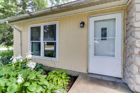 1313 Pinehurst Dr, Bloomington, IL 61704 photo 2