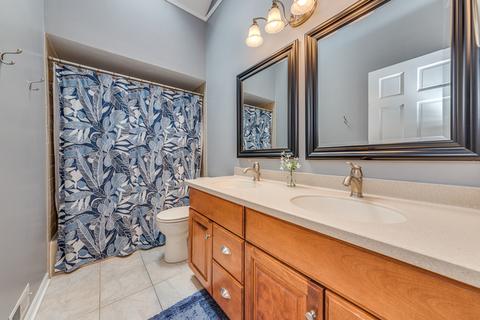 1957 Chatham Dr, Wheaton, IL 60189 photo 20