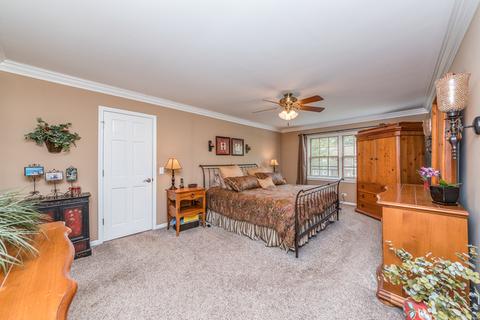 1957 Chatham Dr, Wheaton, IL 60189 photo 13