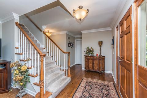 1957 Chatham Dr, Wheaton, IL 60189 photo 3