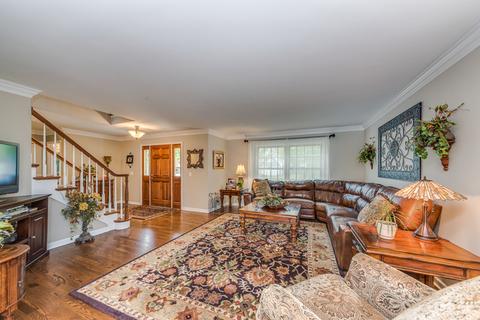 1957 Chatham Dr, Wheaton, IL 60189 photo 5