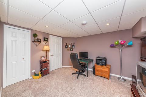 1957 Chatham Dr, Wheaton, IL 60189 photo 22