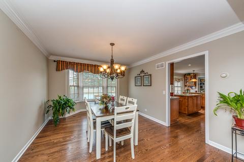 1957 Chatham Dr, Wheaton, IL 60189 photo 7