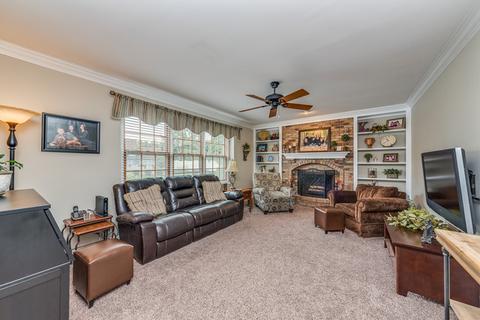 1957 Chatham Dr, Wheaton, IL 60189 photo 11