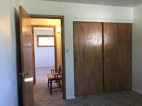 217 E Royal Dr, Dekalb, IL 60115 photo 11