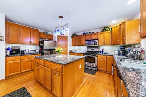 16424 Hidden River Cir, Plainfield, IL 60586 photo 5