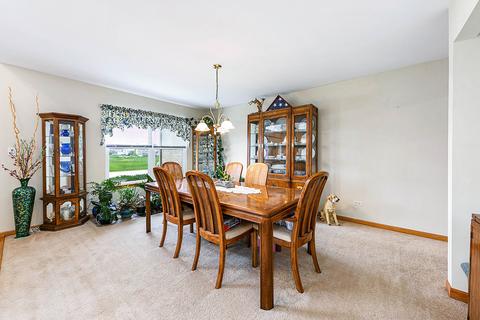 16424 Hidden River Cir, Plainfield, IL 60586 photo 4