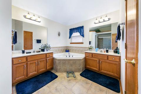 16424 Hidden River Cir, Plainfield, IL 60586 photo 12
