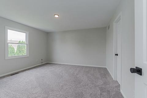 2746 Arrowhead Dr, Bloomington, IL 61704 photo 16