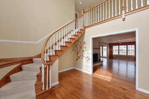 122 E Prospect Ave, Lake Bluff, IL 60044 photo 2