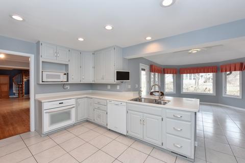 122 E Prospect Ave, Lake Bluff, IL 60044 photo 13