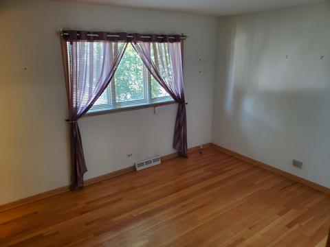 15301 Maple Dr, Oak Forest, IL 60452 photo 13