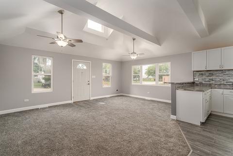 7458 W 75th St, Bridgeview, IL 60455 photo 8
