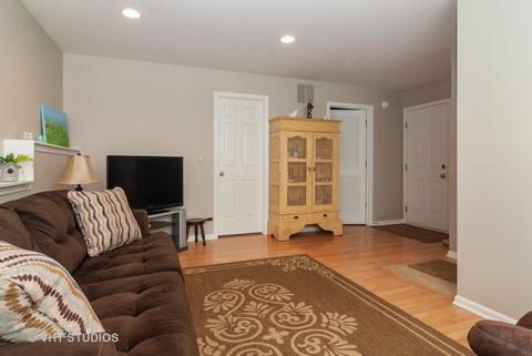 608 Declaration Ln, Aurora, IL 60502 photo 12