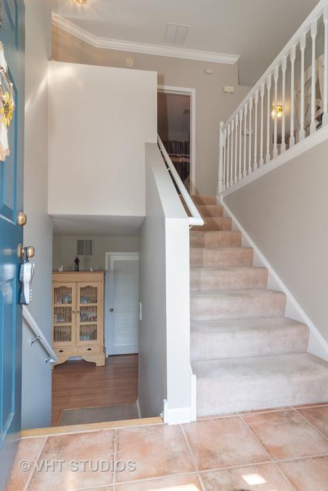 608 Declaration Ln, Aurora, IL 60502 photo 3