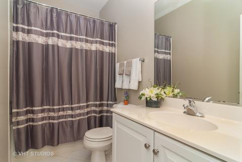 608 Declaration Ln, Aurora, IL 60502 photo 17