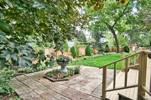 2712 Maynard Dr, Glenview, IL 60025 photo 2