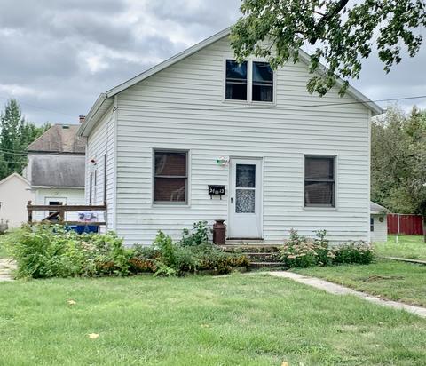 2412 6th St, Peru, IL 61354 photo 1