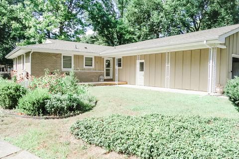 7 Bellamy Ct, Champaign, IL 61821 photo 4