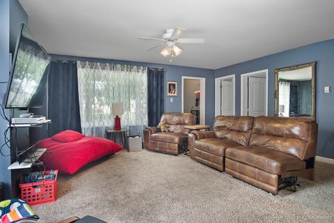 111 N Root St, Aurora, IL 60505 photo 3