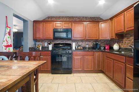 111 N Root St, Aurora, IL 60505 photo 9