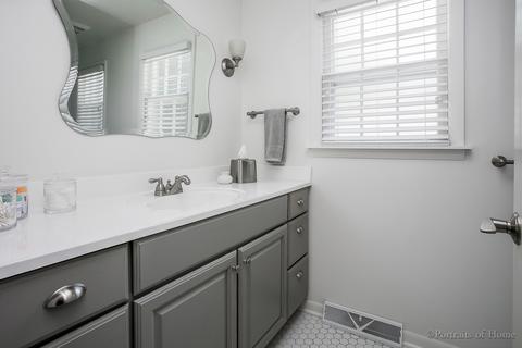 1107 Harrison Ave, Wheaton, IL 60187 photo 15