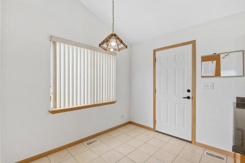 829 Casey Ln, Harvard, IL 60033 photo 11