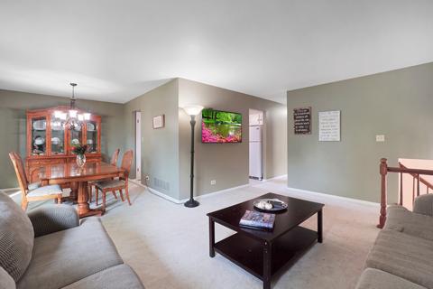 665 Devonshire Ln, Wheaton, IL 60189 photo 7