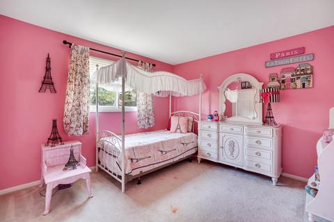 665 Devonshire Ln, Wheaton, IL 60189 photo 13