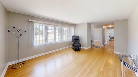 8133 W Memory Ln, Chicago, IL 60656 photo 4