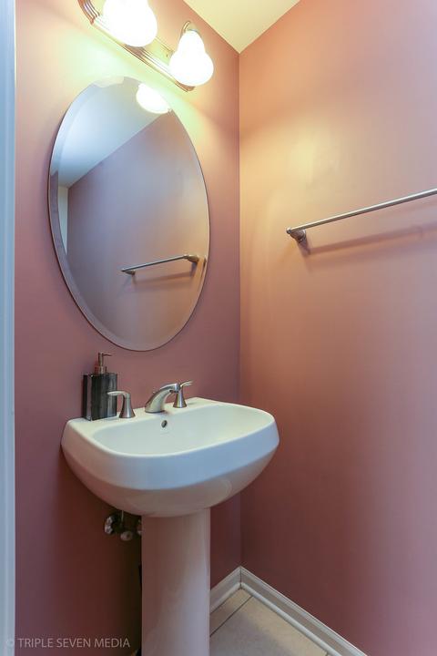 200 River Front Dr, Mount Prospect, IL 60056 photo 7