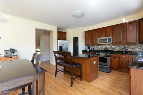 200 River Front Dr, Mount Prospect, IL 60056 photo 3