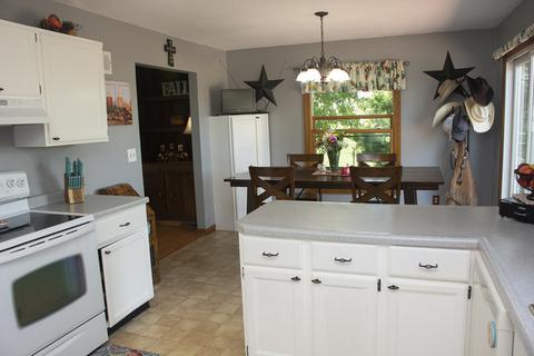 15755 Hillside Rd, Morrison, IL 61270 photo 9