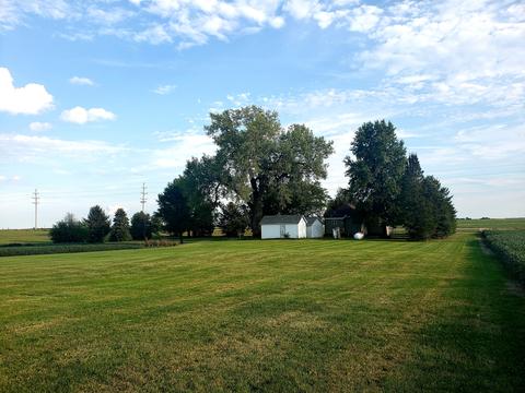 2745 N 21st Rd, Seneca, IL 61360 photo 3