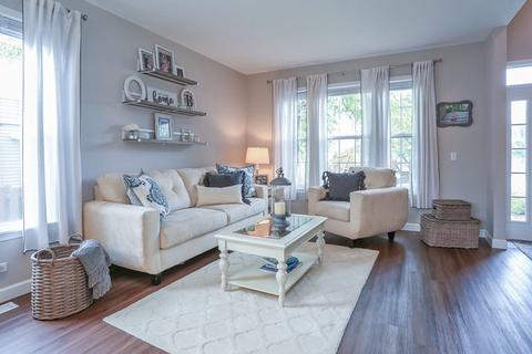 9673 Compton Dr, Huntley, IL 60142 photo 4