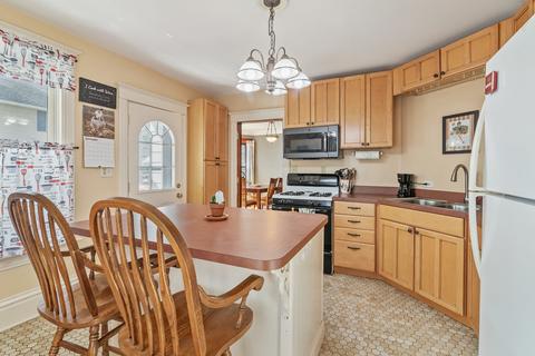 545 Oak Ave, Aurora, IL 60506 photo 5